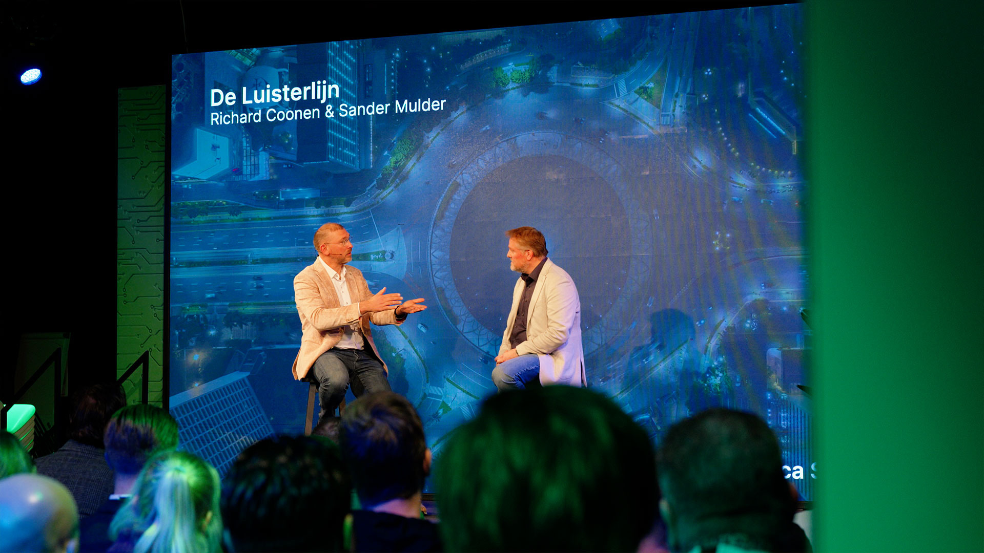 Veiligheid begint bij luisteren: hoe de Luisterlijn technologie en menselijkheid verbindt